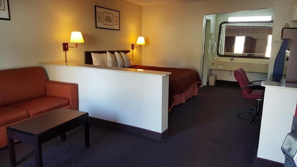 Rodeway Inn Marietta Exteriör bild